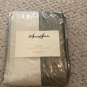 Anna Sova Mosey Stone Full Bedskirt